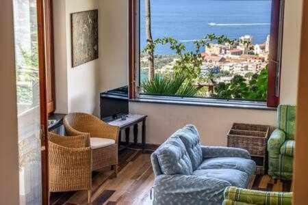 Gocce Villas - Sunshine Villa ماسّا لوبْرينسِ المظهر الخارجي الصورة